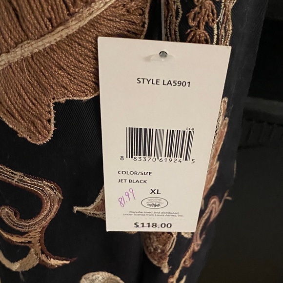 Beautifully Embroidered Black Denim Jacket - Picture 5 of 11